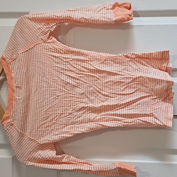 Hollister Peach & White Striped Henley Top – Size S - Picture 4 of 4